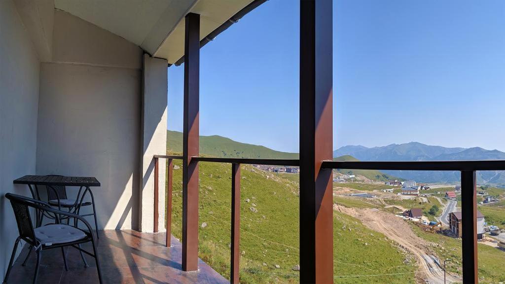 New Shino Gudauri Hotell Eksteriør bilde